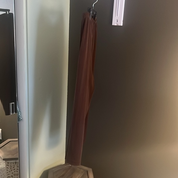 Chico’s, brown capri pants, size 1/Medium - Picture 5 of 6